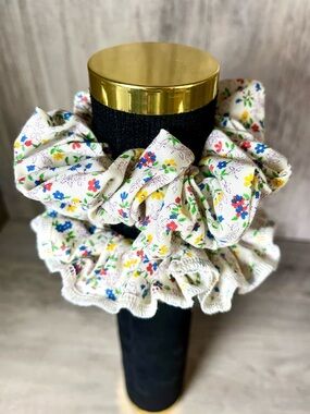 Vintage Fabric Scrunchies OOAK Handmade White & Floral Colorful Pair Of 2 Cotton